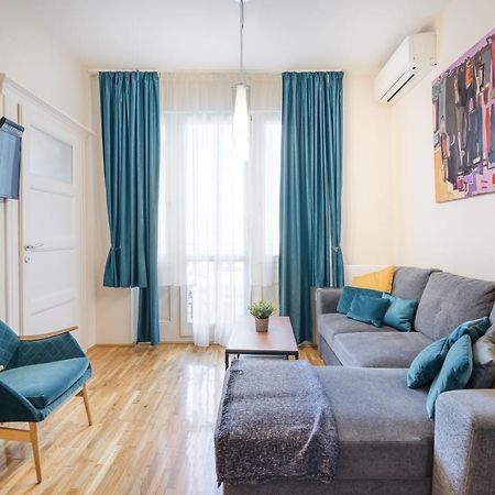 Bpr Blue Paradise Apartment With A/C Budapest Esterno foto