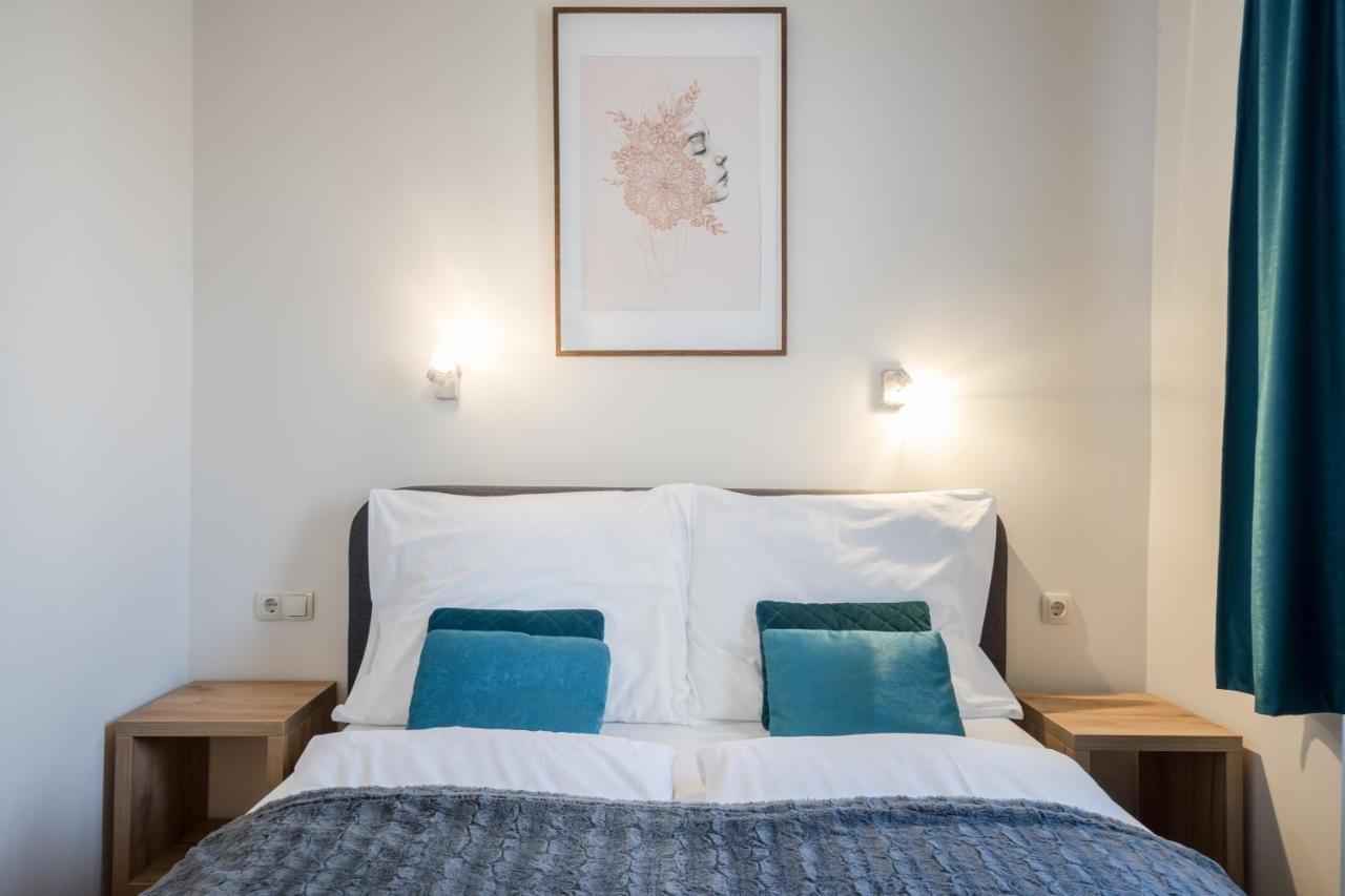 Bpr Blue Paradise Apartment With A/C Budapest Esterno foto